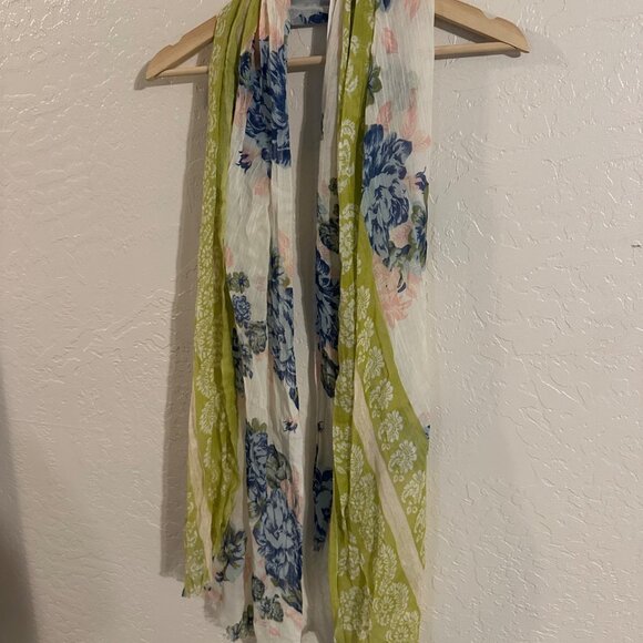 J. Jill 100% Cotton Made in India Yellow & Blue Floral Frayed Edge Scarf - Picture 2 of 6